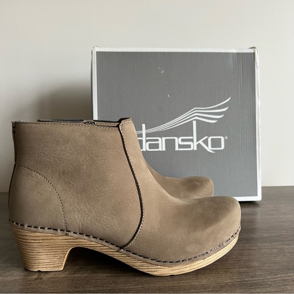 Dansko Shoes - Dansko Maria Waterproof Taupe Leather Ankle Boots NIB – Women’s Size 37 / 6.5-7